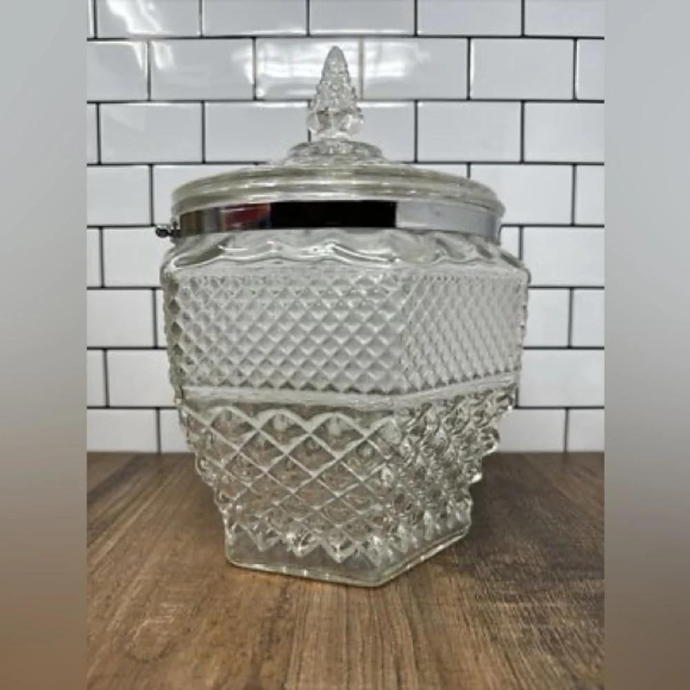 Anchor Hocking Clear Glass Lidded Jar, Ice Bucket, or Canister - Picture 5 of 5